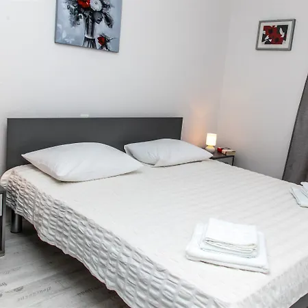 Apartman Kaja - Right Next To The