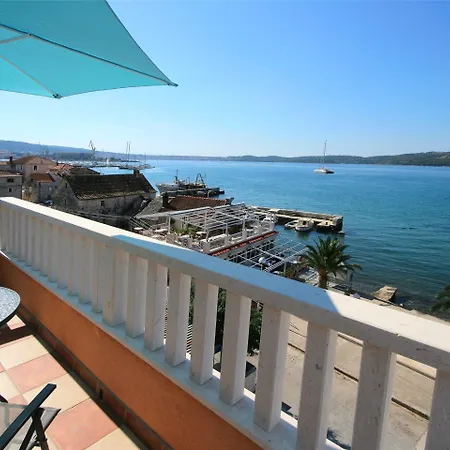 Kaja - Right Next To The Appartement