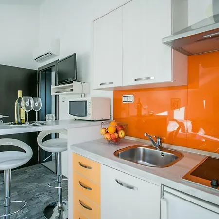 Apartman Kaja - Right Next To The *