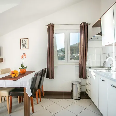 Appartement Kaja - Right Next To The