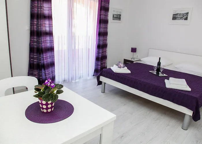 Apartman Kaja - Right Next To The Trogir