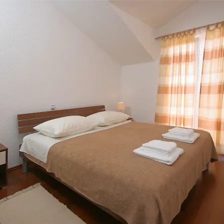 Kaja - Right Next To The Apartment *