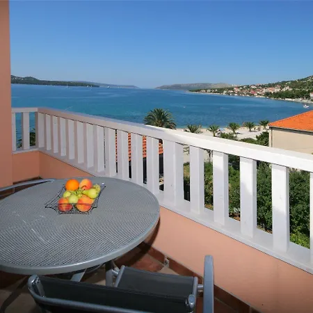 Kaja - Right Next To The Apartment Trogir