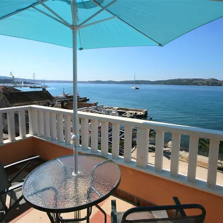 Kaja - Right Next To The Apartment Trogir