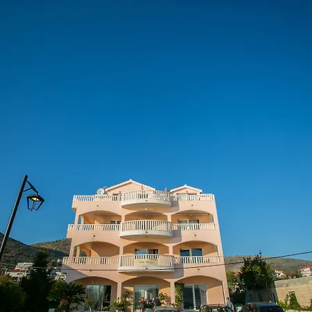 Kaja - Right Next To The