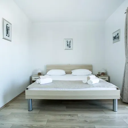 Apartment Kaja - Right Next To The *