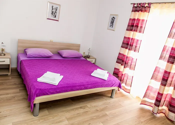 Kaja - Right Next To The Apartament Trogir