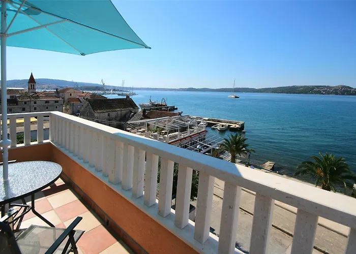 Kaja - Right Next To The Apartament