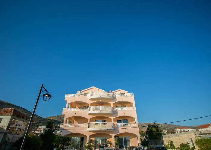 Kaja - Right Next To The