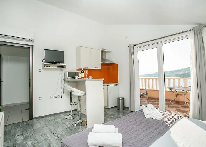 Kaja - Right Next To The * Trogir