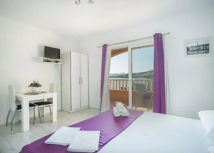 Kaja - Right Next To The Apartament