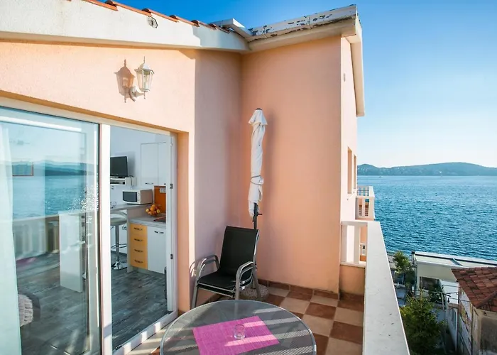 Kaja - Right Next To The